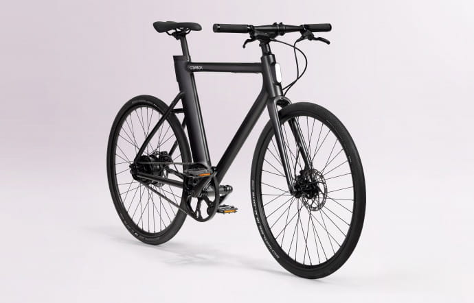 Un vélo Cowboy ne pèse que 16 kilogrammes, batterie incluse.
