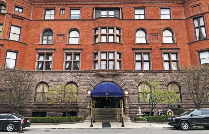 712 Cass Ave, tél. +1 (313) 338-3222, www.thedetroitclub.com.