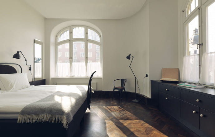 4 adresses dans le Nord de l’Europe – Hôtel Miss Clara by Nobis, Sveavägen 48, tél. +46 8 440 67 00, www.missclarahotel.com / www.designhotels.com.