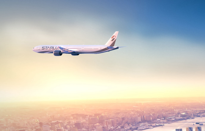 Lors de son lancement officiel en 2020, Starlux sera dotée de 10 moyen-courriers A321neo. Puis, pour répondre à ses (grandes) ambitions, relier l’Amérique du Nord notamment, elle s’équipera d’une quinzaine de long-courriers Airbus (A350) ou Boeing (787 et 777X).