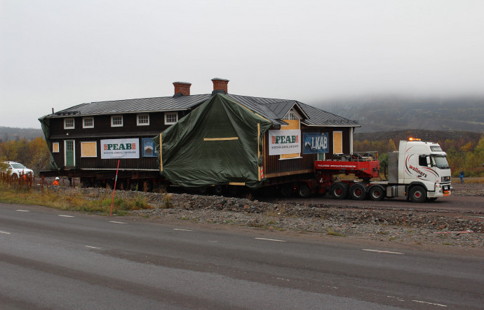 A Kiruna, les maisons seront déménagées d’un seul tenant vers les nouveaux quartiers.