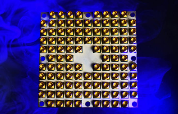 Tangle Lake, la puce de 49 qubits d’Intel, est un concentré de technologies puissant, mais extrêmement instable.