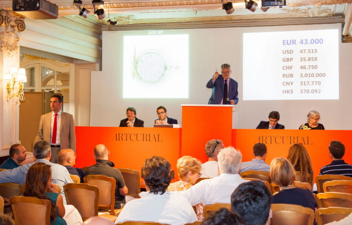 En 1989, la vente « l’Art de Patek Philippe » est un tournant pour le secteur en se soldant par des prix jamais vus jusque-là. Depuis, les records tombent, à l’image des 24 m $ atteints en 2014 par la Patek Philippe Supercomplication Henry Graves.