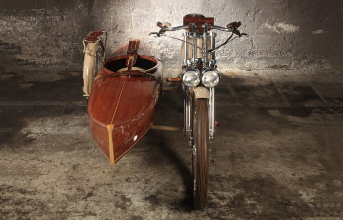 Agnelli Milano Bici dévoile une chimère vélo/kayak au look rétro.