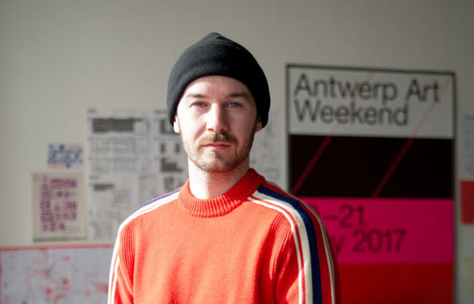 L’artiste visuel Benny van de Meulengracht à l’Antwerp Art Weekend, manifestation qui combine, durant trois jours, expositions, conférences et débats à Anvers.