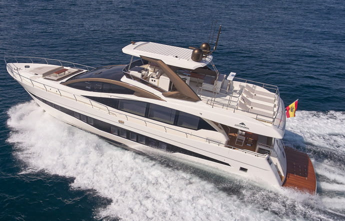 L’Astondoa 80 Flybridge.