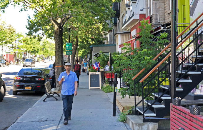 En 5 ans, les Montréalais sont passés des chaînes multinationales aux petits cafés indépendants. La multiplication des adresses est telle que le marché est quasi saturé.