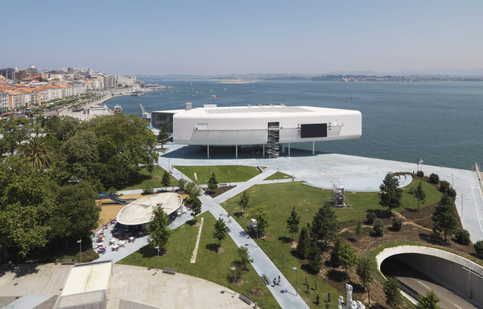 Le nouveau Centro Botín, designé par Renzo Piano, à Santander.