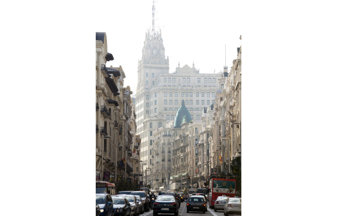 La Gran Vía, l’une des principales artères du centre, est bordée d’édifices du XXe siècle.