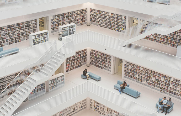 Inaugurée en 2011, la bibliothèque a été dessinée par le Coréen Eun Young Yi. L’intérieur dégage une impression de pureté et d’espace incroyable.