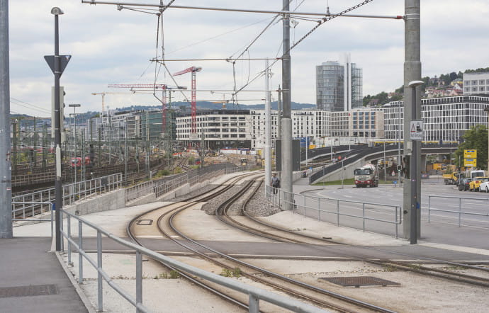 Aux abords de la gare centrale, l’impression de ville en chantier perpétuel est particulièrement marquée.