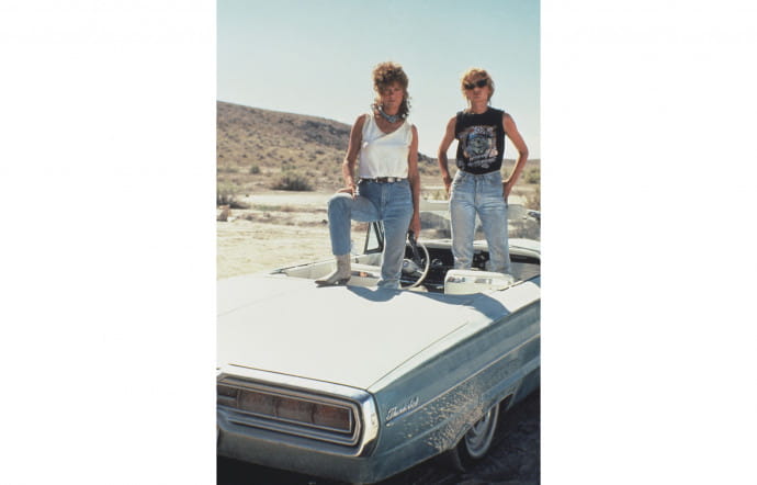 Thelma et Louise (1991), avec Susan Sarandon, Geena Davies et la Ford Thunderbird de 1966.