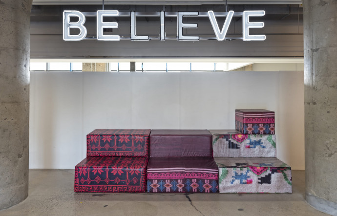 « Believe », une expositon collective conçus autour des oeuvres d’une vingtaine d’artistes.