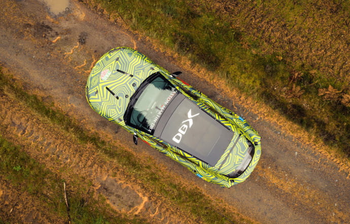 Et si le premier SUV d’Aston Martin était aussi son premier véhicule électrique de série ? Possible. La RapidE, version 100 % électrique de la berline Rapide devrait sortir à la fin de l’année 2019, et ne sera disponible qu’en édition très limitée…