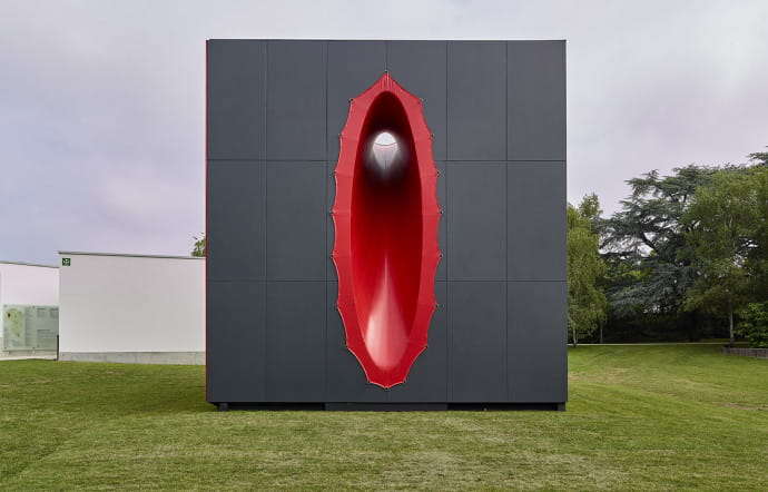 Sectional Body Preparing for Monadic Singularity.