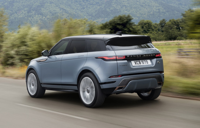 Moins tranchant, plus lisse, le design du nouvel Evoque est dans le ton des dernières créations du groupe Jaguar Land Rover.