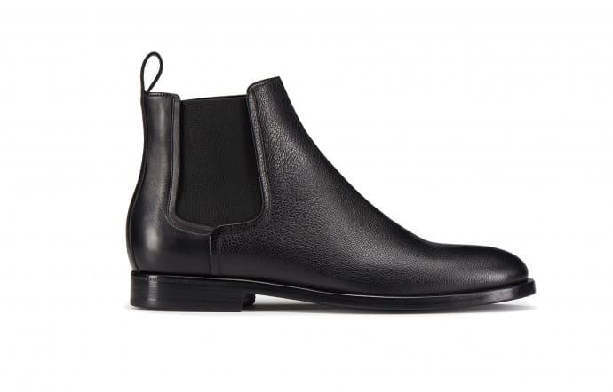 Bottines Chelsea en cuir noir Lanvin, 550 €.