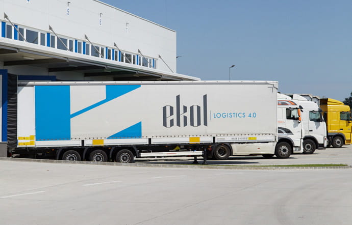 Une fois terminées, les valises sont acheminées vers trois centres de stockage, en Allemagne, aux Etats-Unis ou en Asie.