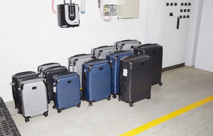 Une fois terminées, les valises sont acheminées vers trois centres de stockage, en Allemagne, aux Etats-Unis ou en Asie.
