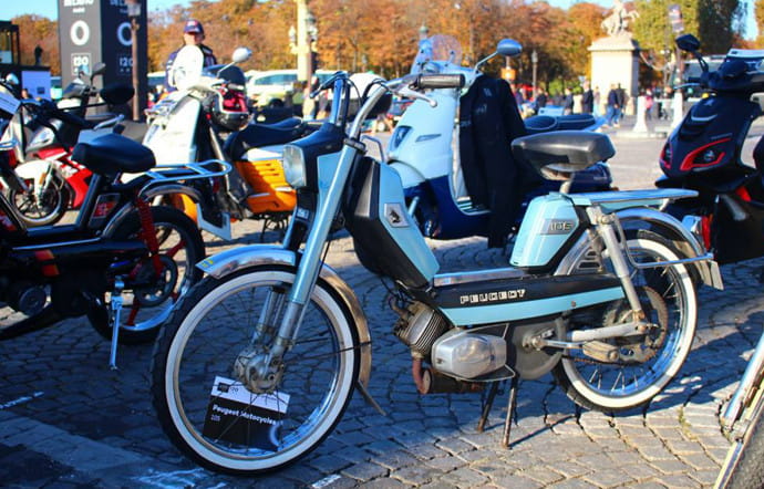 Le Peugeot 105, cyclomoteur des années 80.