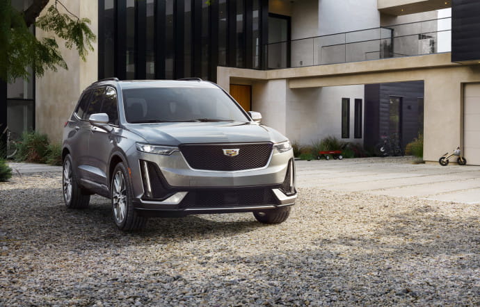 Le nouveau crossover XT6, présenté lui aussi à Détroit… déjà ringardisé par son petit frère électrique ?