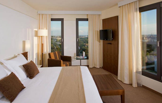 1, parc Dräi Eechelen (10, rue du Fort-Thüengen). Tél. +352 27333-1. www.melia.com