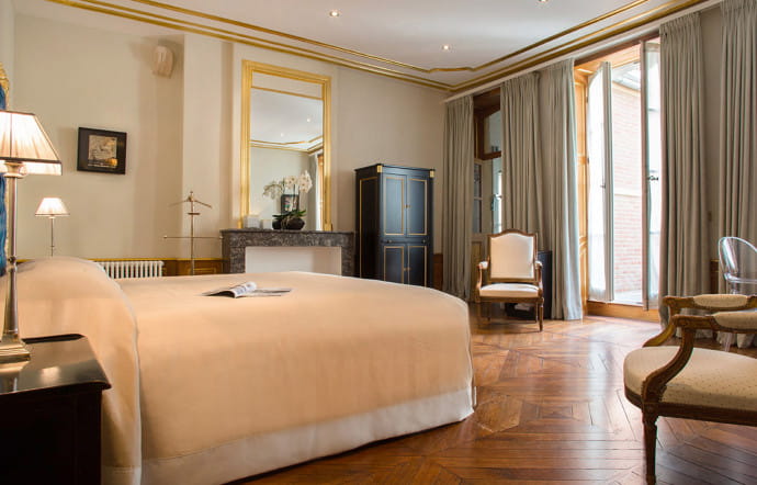18, place d’Armes. Tél. +352 27 47 37. www.hotel-leplacedarmes.com / www.relaisetchateaux.fr