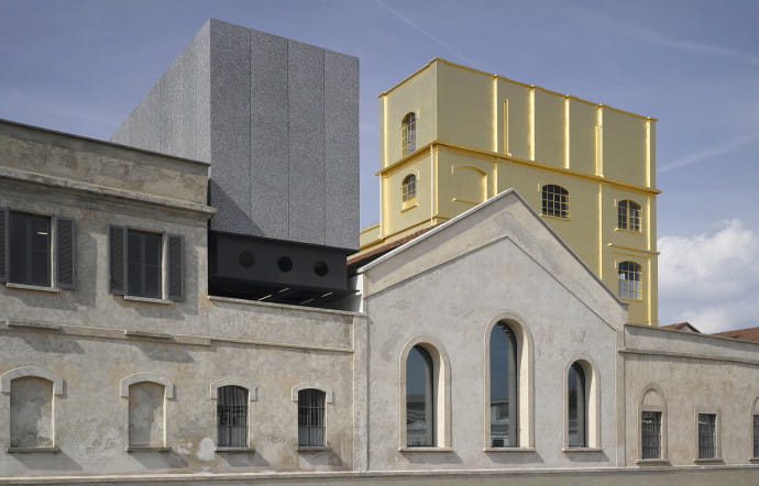 Largo Isarco, 2. Tél. +39 02 56662611. Corso Vittorio Emanuele II Tél. +39 02 56662611. www.fondazioneprada.org
