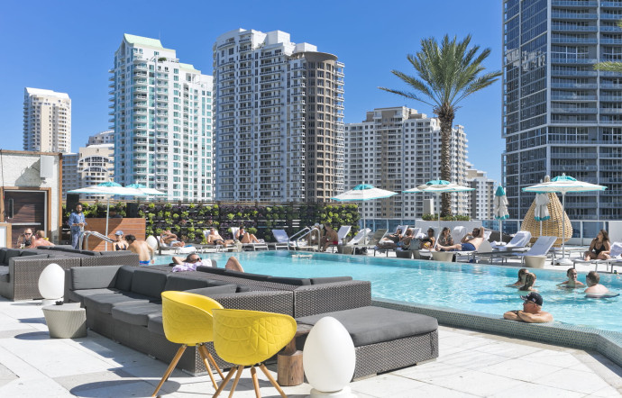 Luxe, palmiers, soleil… Les quartiers du bord de mer offrent une vision idyllique de Miami.