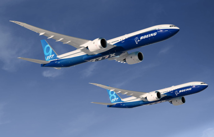 Le Boeing 777X gagne en envergure par rapport au 777 actuel. Pour ne pas bousculer les habitudes des aéroports, ses ailes en matériau composite seront pliables.