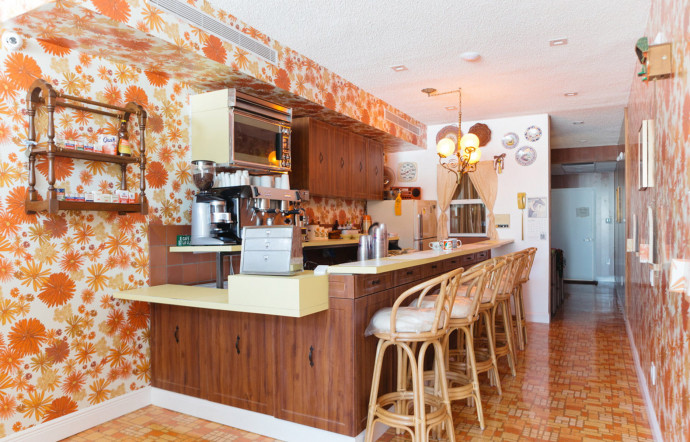 3190 Commodore Plaza. Tél. +1 (305) 442-3377. www.vickyshouse.com