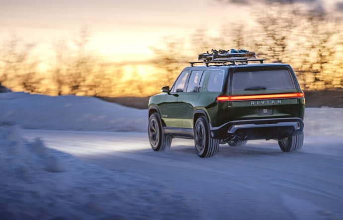 Les véhicules Rivian peuvent, en théorie, couvrir plus de 640 kilomètres en une recharge.