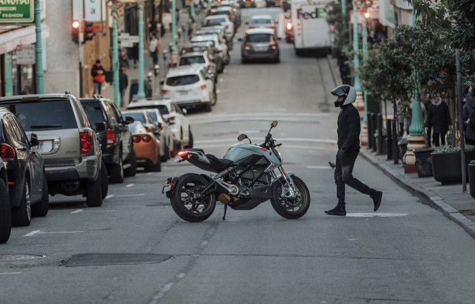 Zero Motorcycles présente la SR/F, sa dernière moto électrique