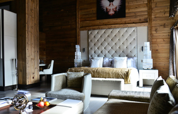 Ouvert en 2016, le très luxueux hôtel Ultima Gstaad compte 11 suites et 6 résidences.
