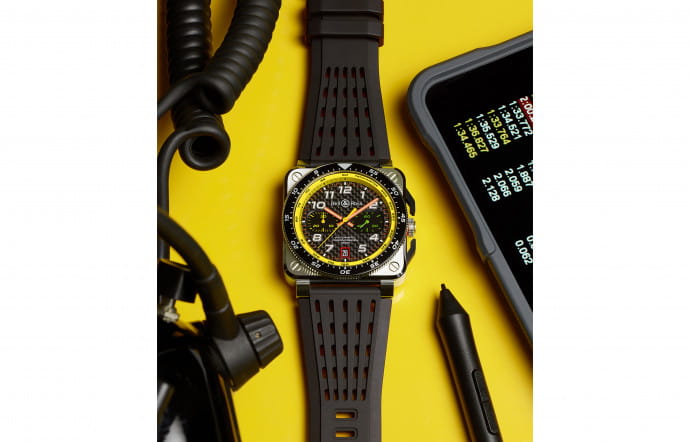 Bell & Ross et Renault F1 Team se lancent dans la saison 2019 avec quatre nouveaux chronographes de pilote, dont cette superbe BR 03-94 R.S.19.
