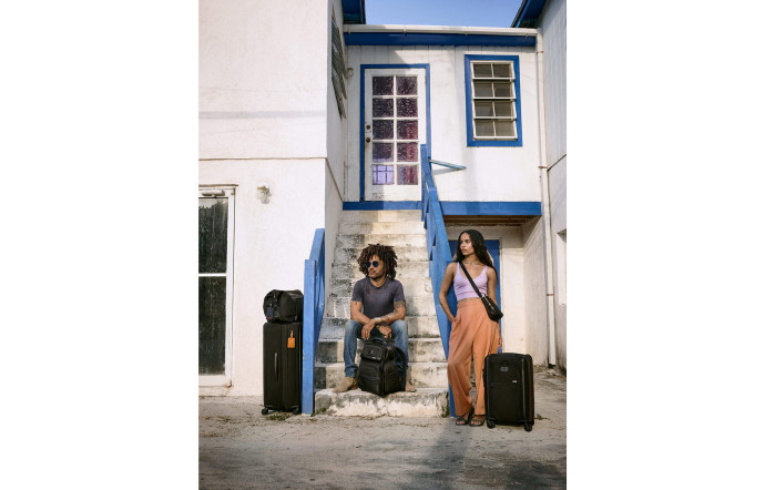 Un art de vivre et de voyager qui a su séduire Lenny Kravitz et sa fille Zoë, réunis dans un film tourné aux Bahamas, sur les traces de leur famille.