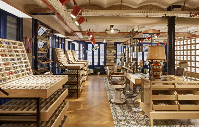 Le flagship store d’Etnia Barcelona dans la capitale catalane. Carrer de l’Espasería 1-3. www.etniabarcelona.com