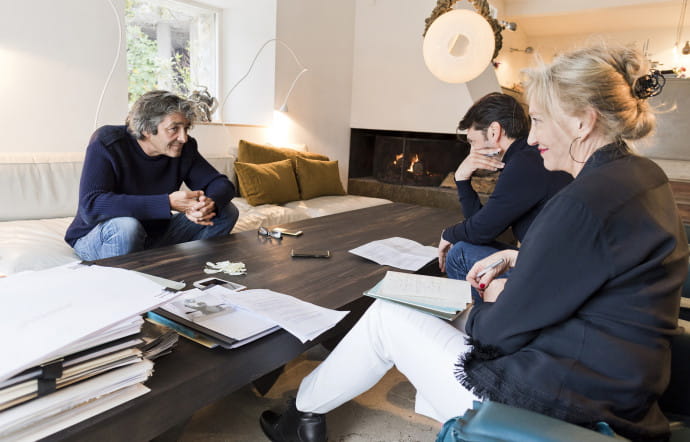 Rudy Ricciotti, architecte, a reçu The Good Life dans sa magnifique maison, composée de plusieurs cabanons de pierre et construite sur un site exceptionnel, à la pointe de la calanque de Port-Miou, à Cassis.