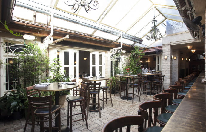 10 Shabazi Street. Tél. +972 3 510 9292.