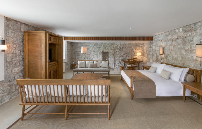 La décoration du Sveti Stefan Hotel Aman associe élégance et touches contemporaines.