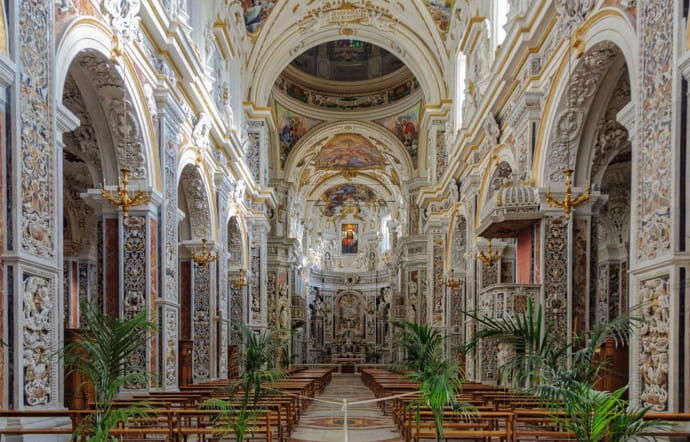 Piazza Casa Professa, 21.