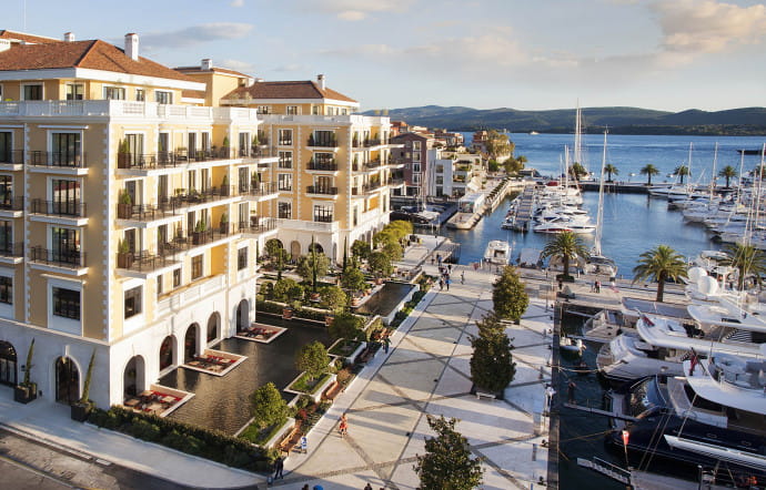 L’hôtel Regent se distingue par son glamour, sa sophistication et son service impeccable.