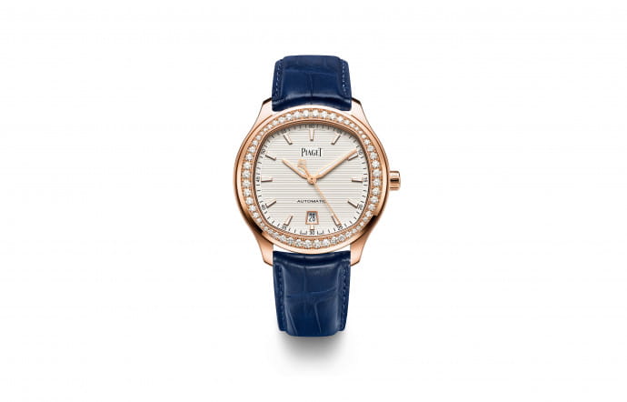 Montre Piaget Polo 42 mm. Boîtier en or rose 18k serti de 56 diamants taille brillant (env. 1,53 ct). Cadran avec index luminescents. Montre livrée avec un second bracelet. Fond saphir. 39 950 €.