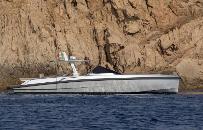 Top 5 Cannes Yachting Festival 2019 – Wally Tender 48 – Longueur 14,5 m – Largeur: 4,40 m – motorisation: 2 x 480 ch IPS 650 Volvo. www.wally.com