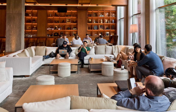 New York : 4 hôtels dans le Lower East Side – 215 Chrystie Street. Tél. +1 (212) 735-6000. www.publichotels.com