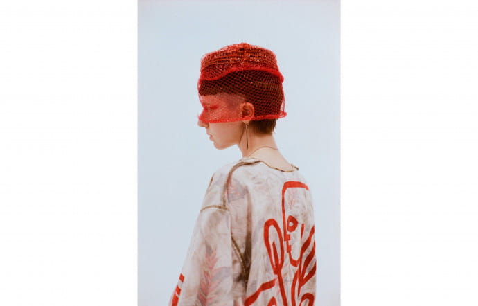 La marque Official Rebrand propose une ligne de vêtements unisexe et se revendique gender-free.