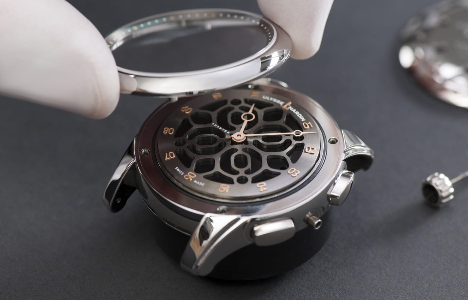 L’horloger suisse et le spécialiste français de l’audio ont collaboré à la création d’une collection de montres...