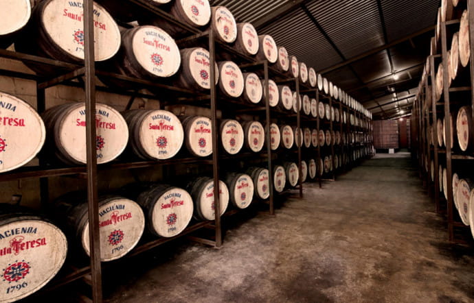 Santa Teresa a été l’une des distilleries pionnières dans l’utilisation de la méthode Solera pour la création de rhum.