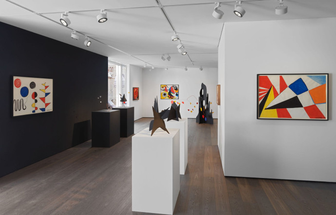 Vue de l’exposition ‘Calder’ chez Hauser & Wirth jusqu’au 9 février.