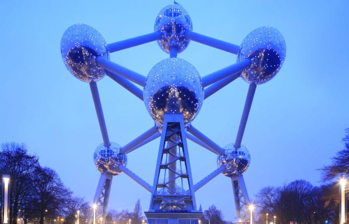 Construit à l’occasion de l’Exposition universelle de 1958, l’Atomium est devenu, au même titre que le Manneken Pis et la Grand-Place, un symbole de la capitale.
